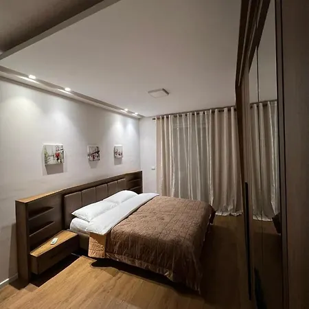 Miki Apartment *